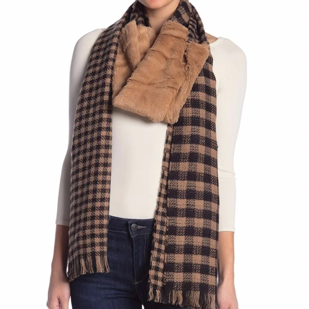 D&Y Faux Fur Houndstooth Scarf NWT Gingham Buffalo Plaid Print - price is firm